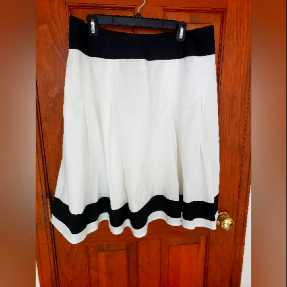 Lily Stanhope White and Black Pleated Skirt